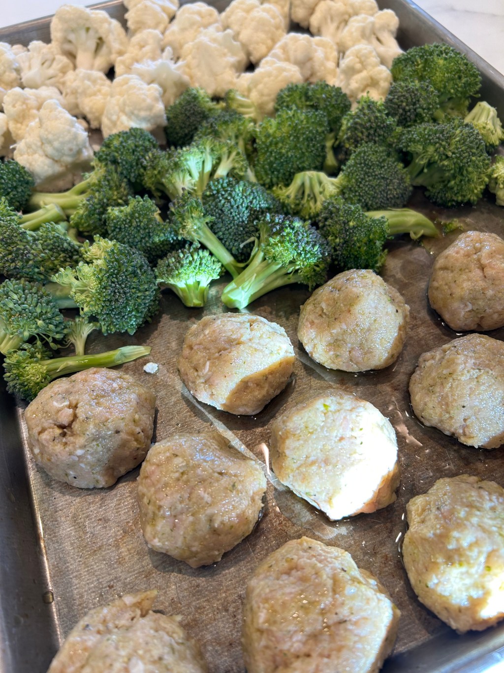Chicken Meatballs with roasted Broccoli and&nbsp;cauliflower